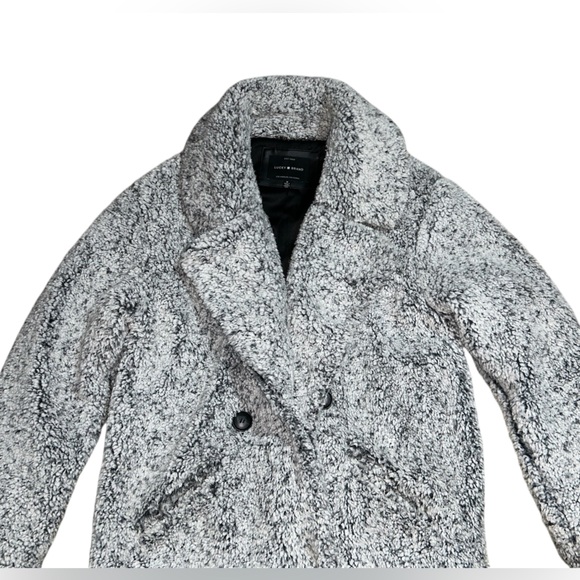 Fluffy trench coat - Picture 1 of 7